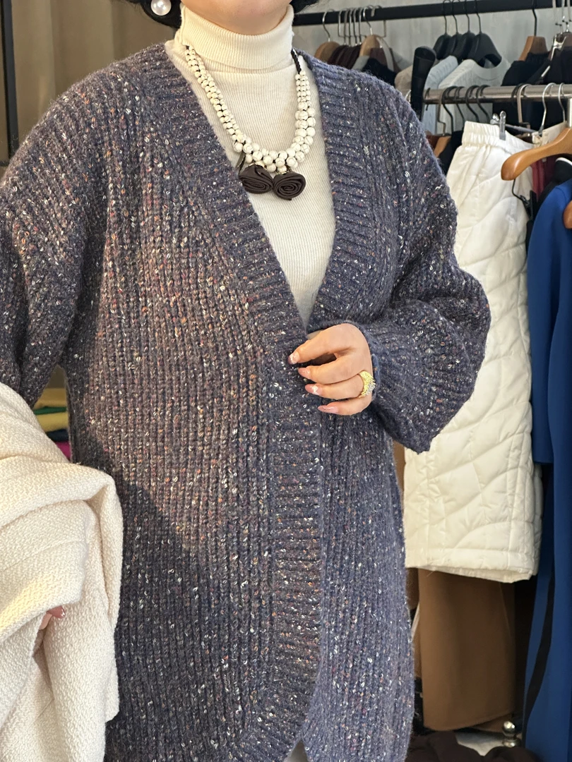 毛衣柔软靓丽大气