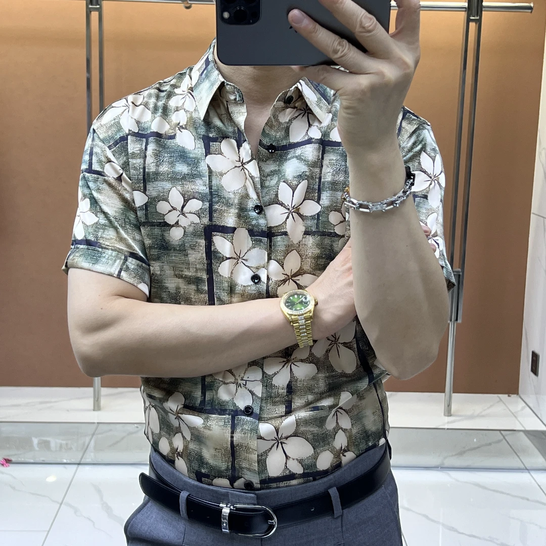 新款度假风碎花男士休闲时尚百搭薄款短袖衬衫