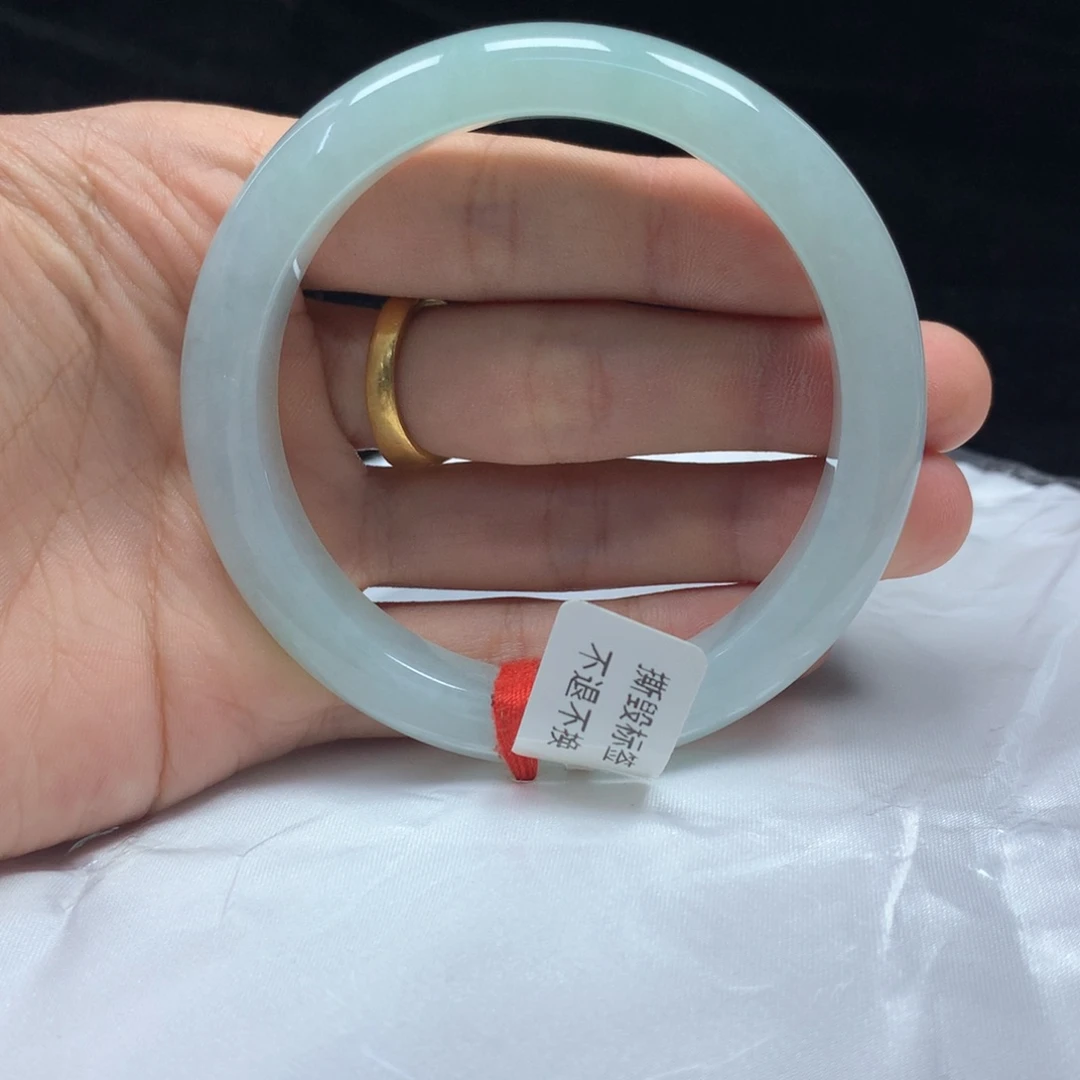 翡翠未镶嵌手镯（圆镯）58.8