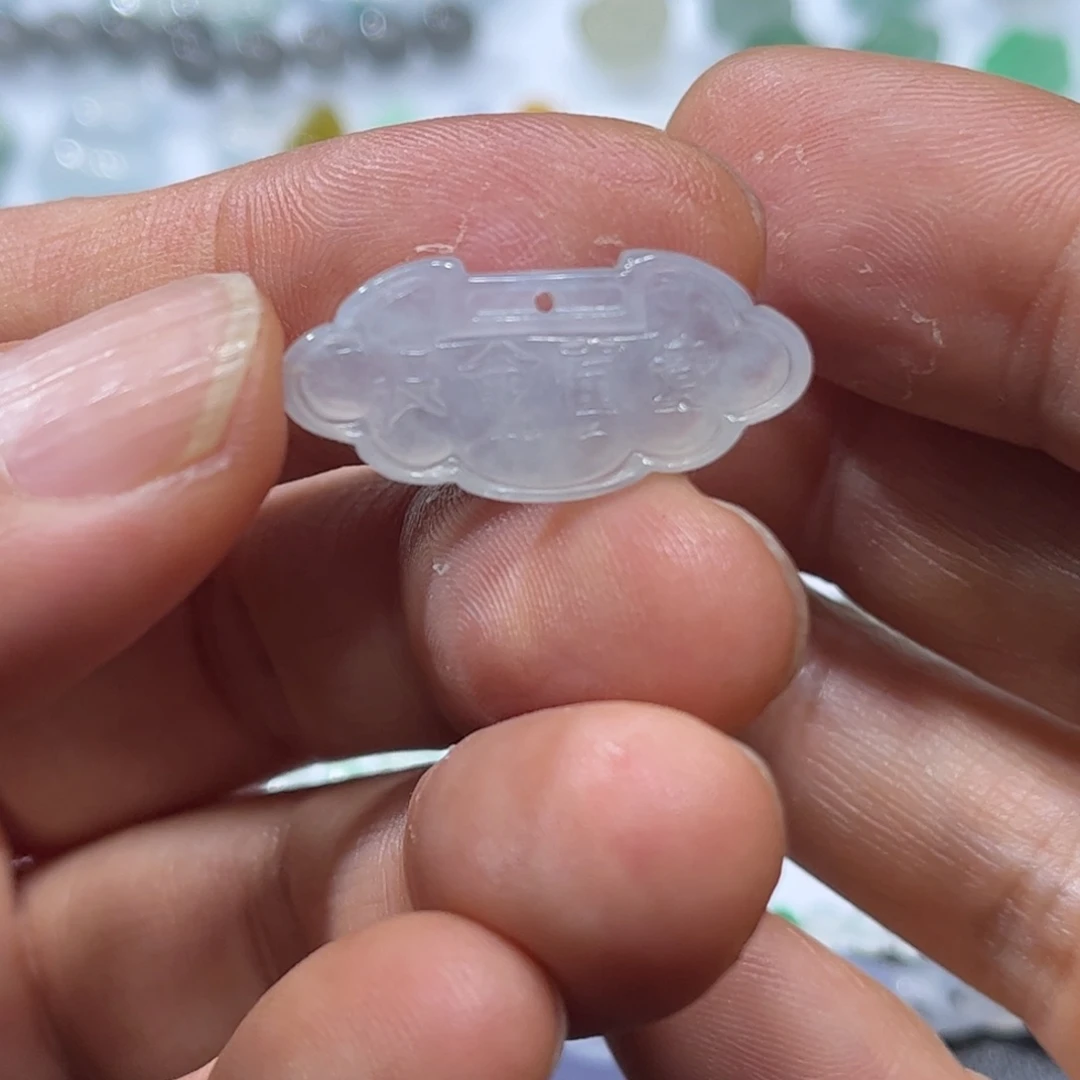 翡翠未镶嵌颈饰锁