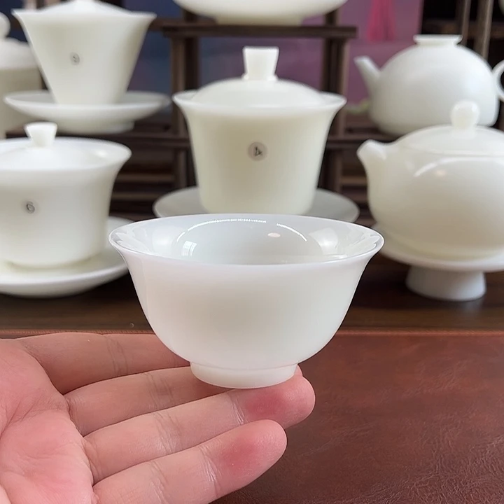 上釉璞玉瓷110ml撇口主人杯