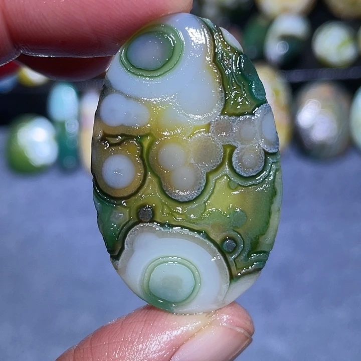 玛瑙/玉髓未镶嵌珠宝奇石