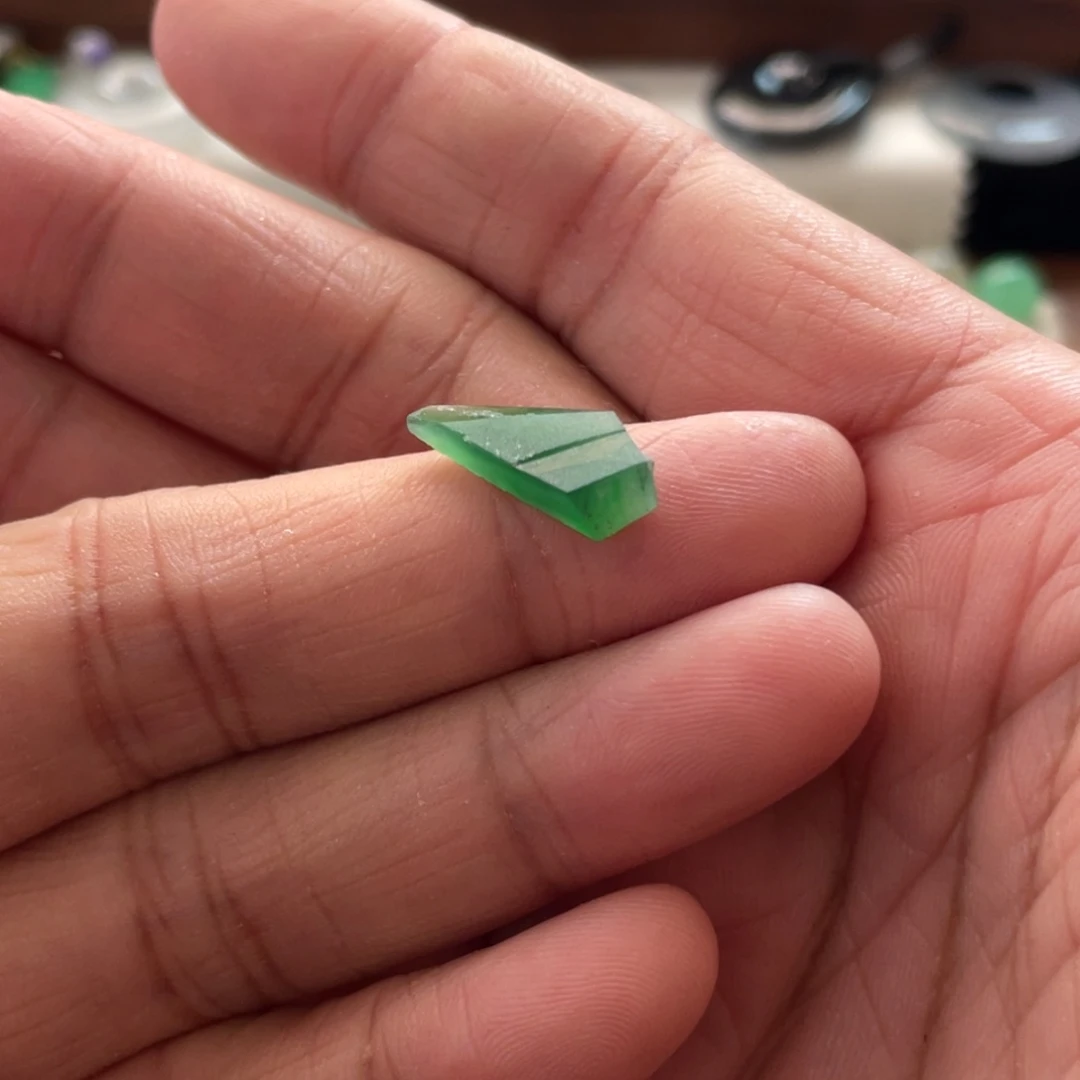 翡翠手串未镶嵌小****大随型