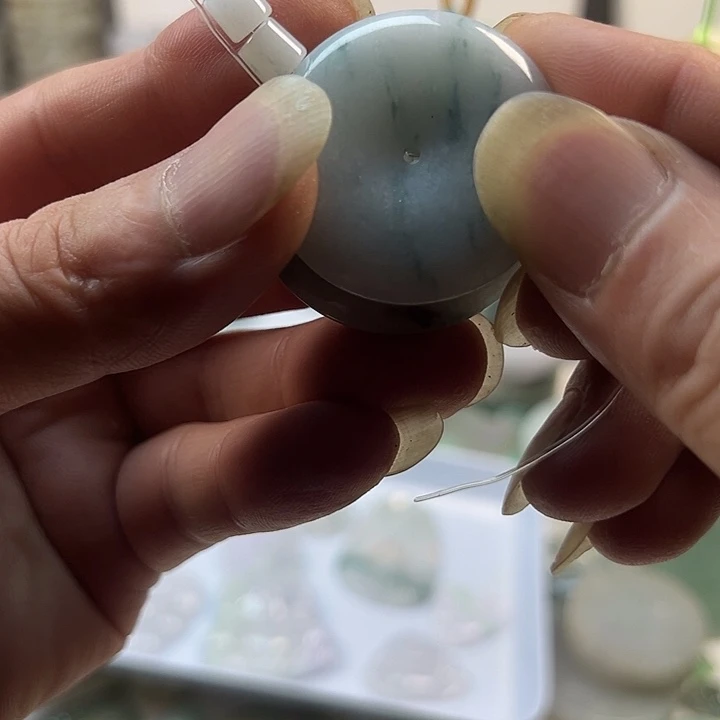 翡翠挂件未镶嵌烟*毛