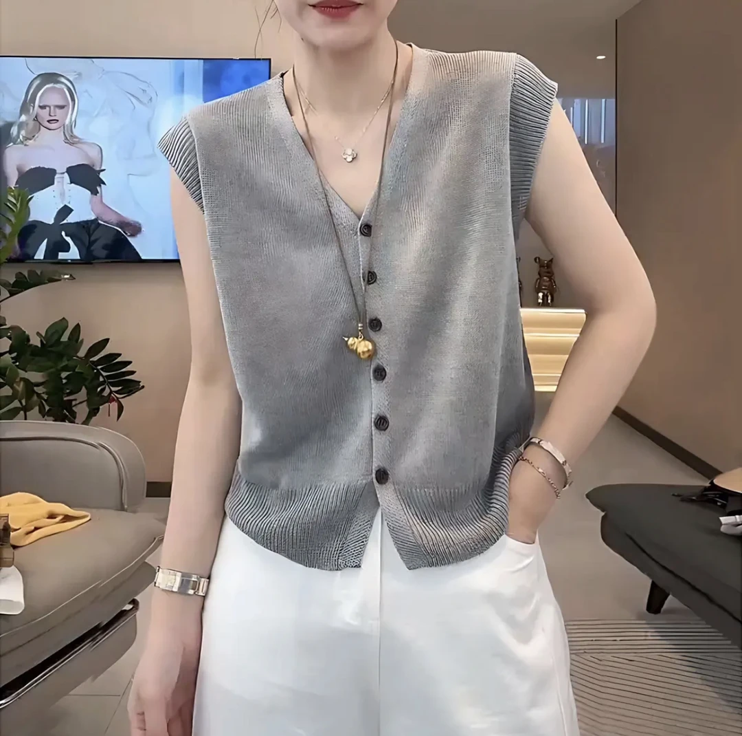 夏季简约纯色单排扣气质V领针织2025新款时尚开衫气质休闲上衣女