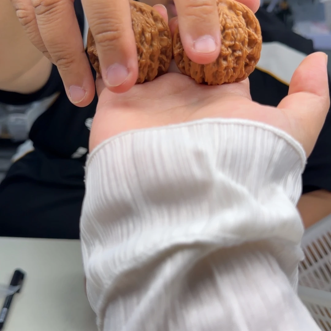 文玩核桃把件g****.虎头