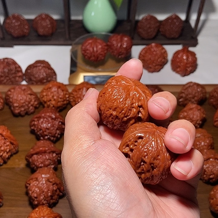 兔****文玩核桃吊坠铁锤