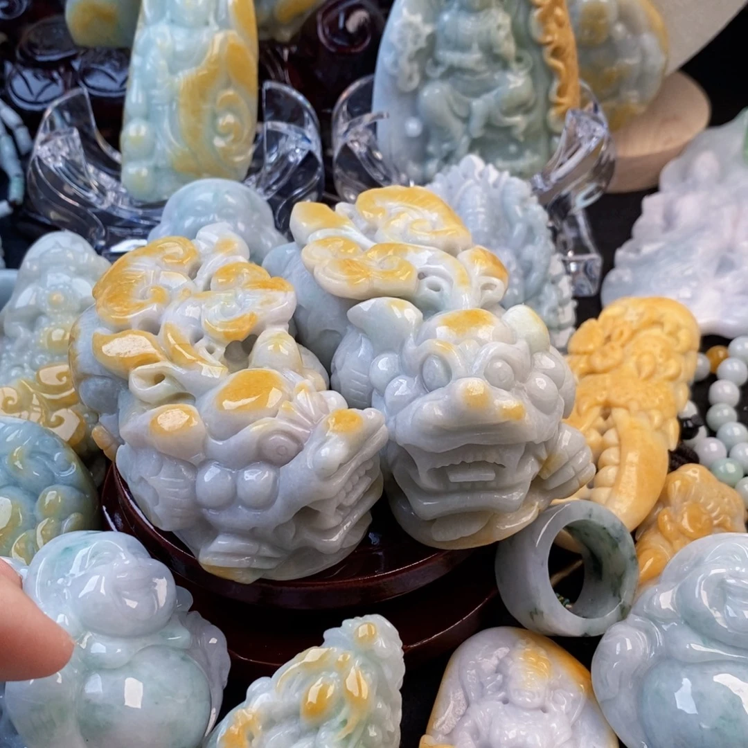 驰***姐翡翠未镶嵌吊坠(不含链)