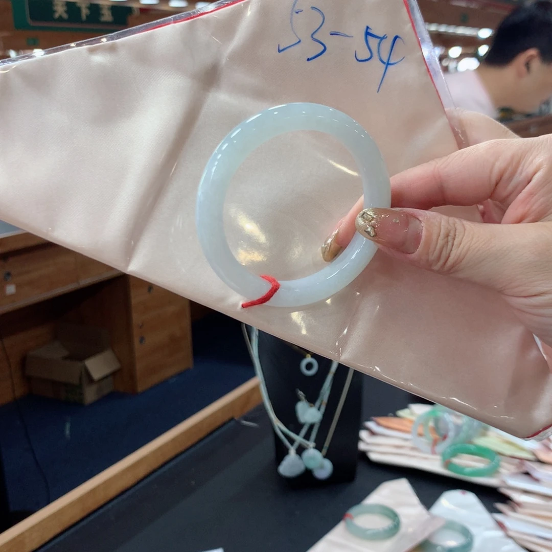 未镶嵌手镯翡翠买断