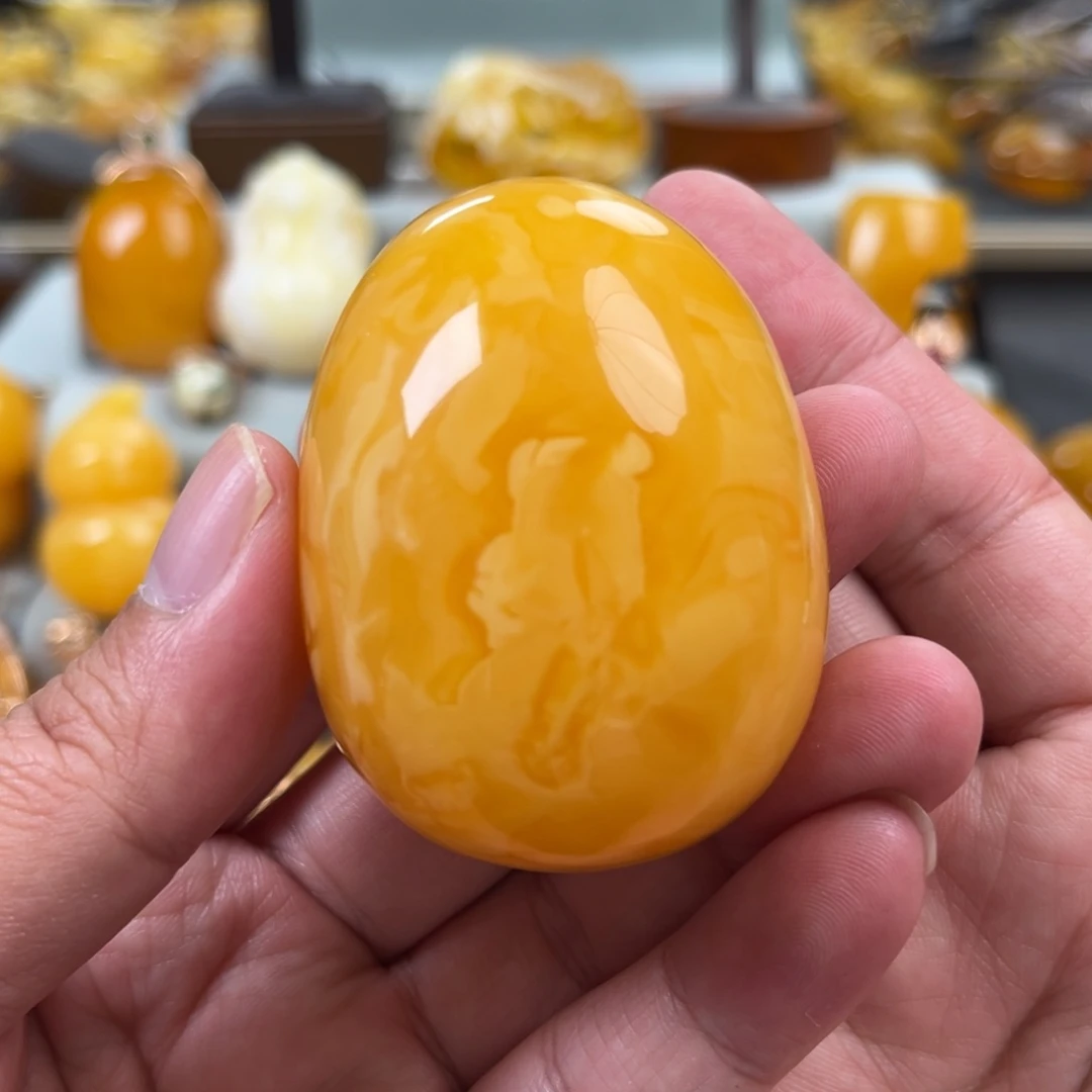 蜜蜡未镶嵌珠宝奇石