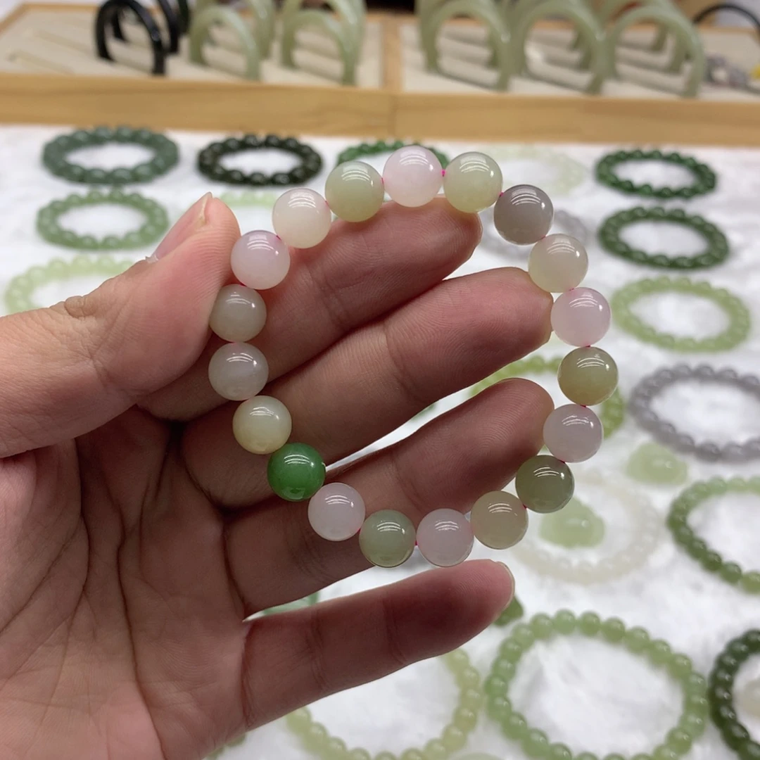 和田玉未镶嵌手串（多宝9.8）