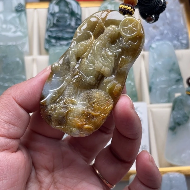 翡翠未镶嵌挂件玉