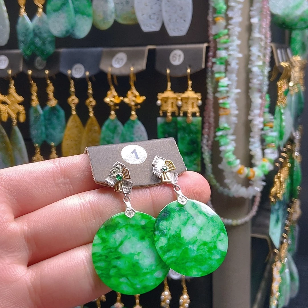 飞***）翡翠未镶嵌耳饰翡翠