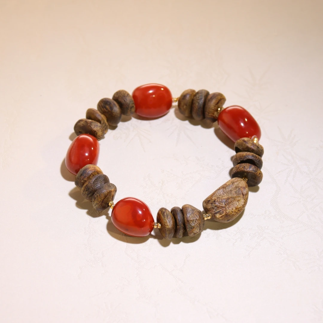 沉香<承瑞>10mm南红随形海南绿奇楠沉香手串18K金