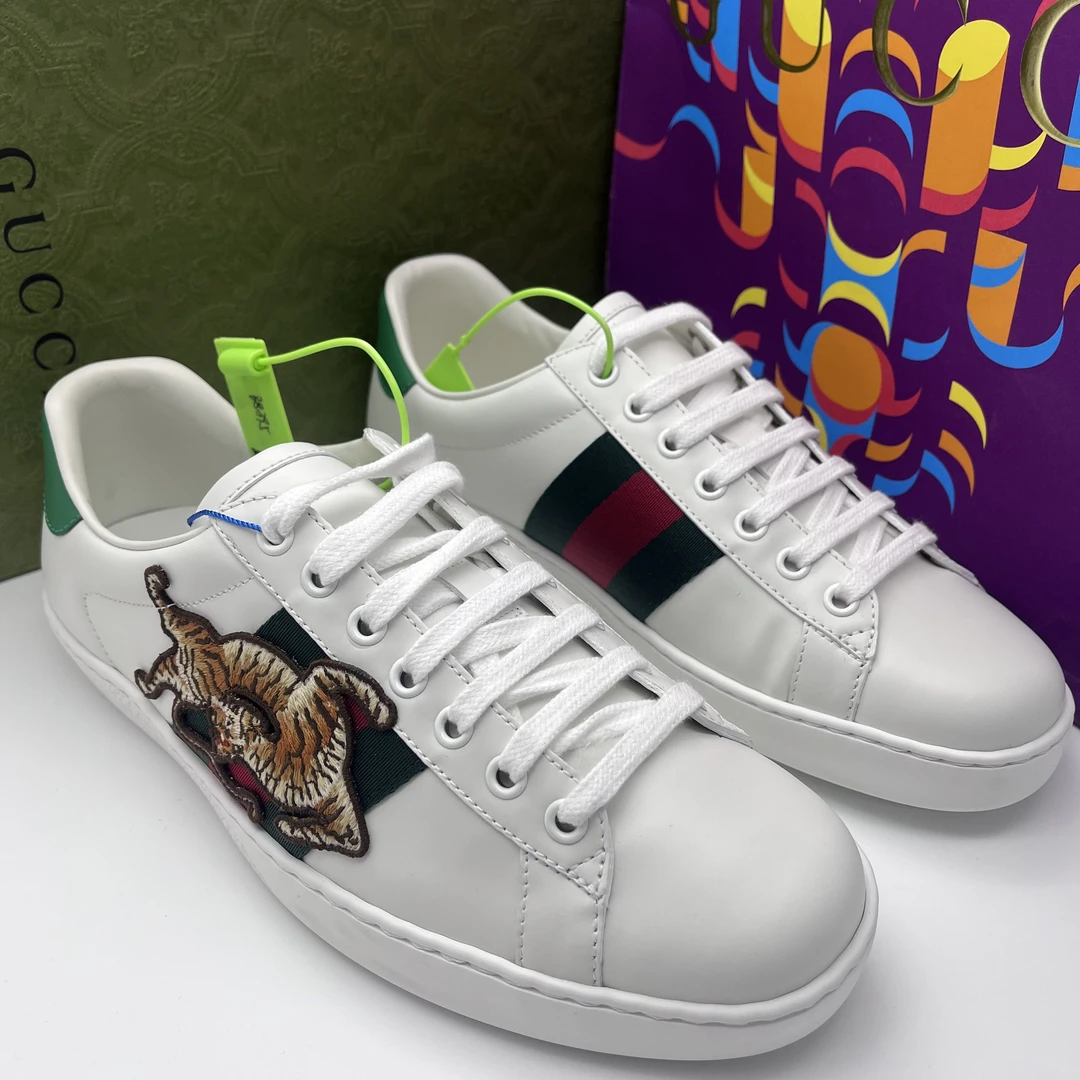99新 GUCCI/古驰 39.5欧码/白色刺绣虎时尚休闲板鞋/全套未使用