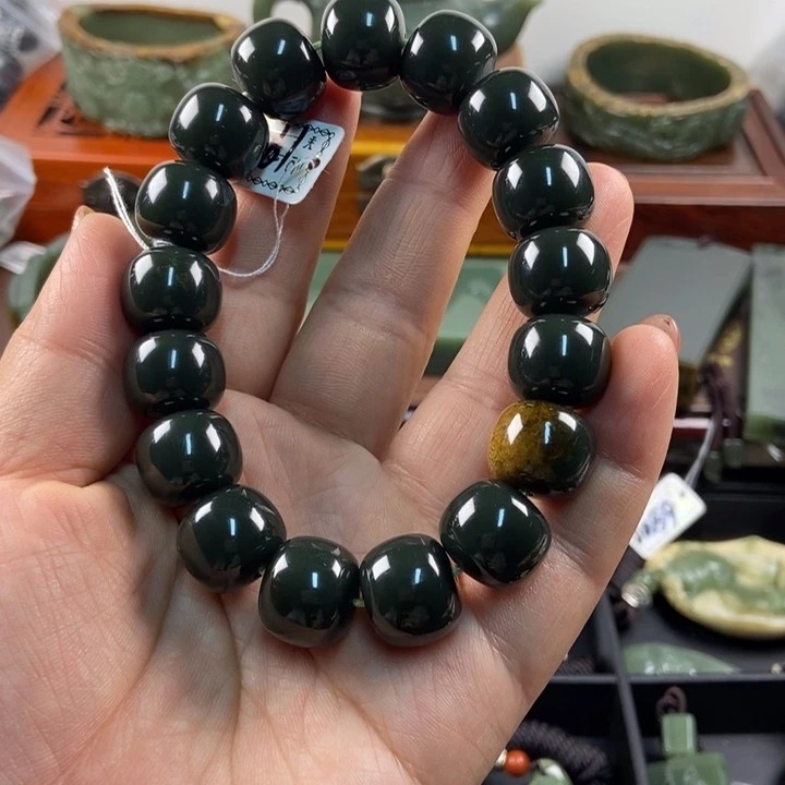 手串未镶嵌岫岩河磨玉（透闪石质玉）涅**生