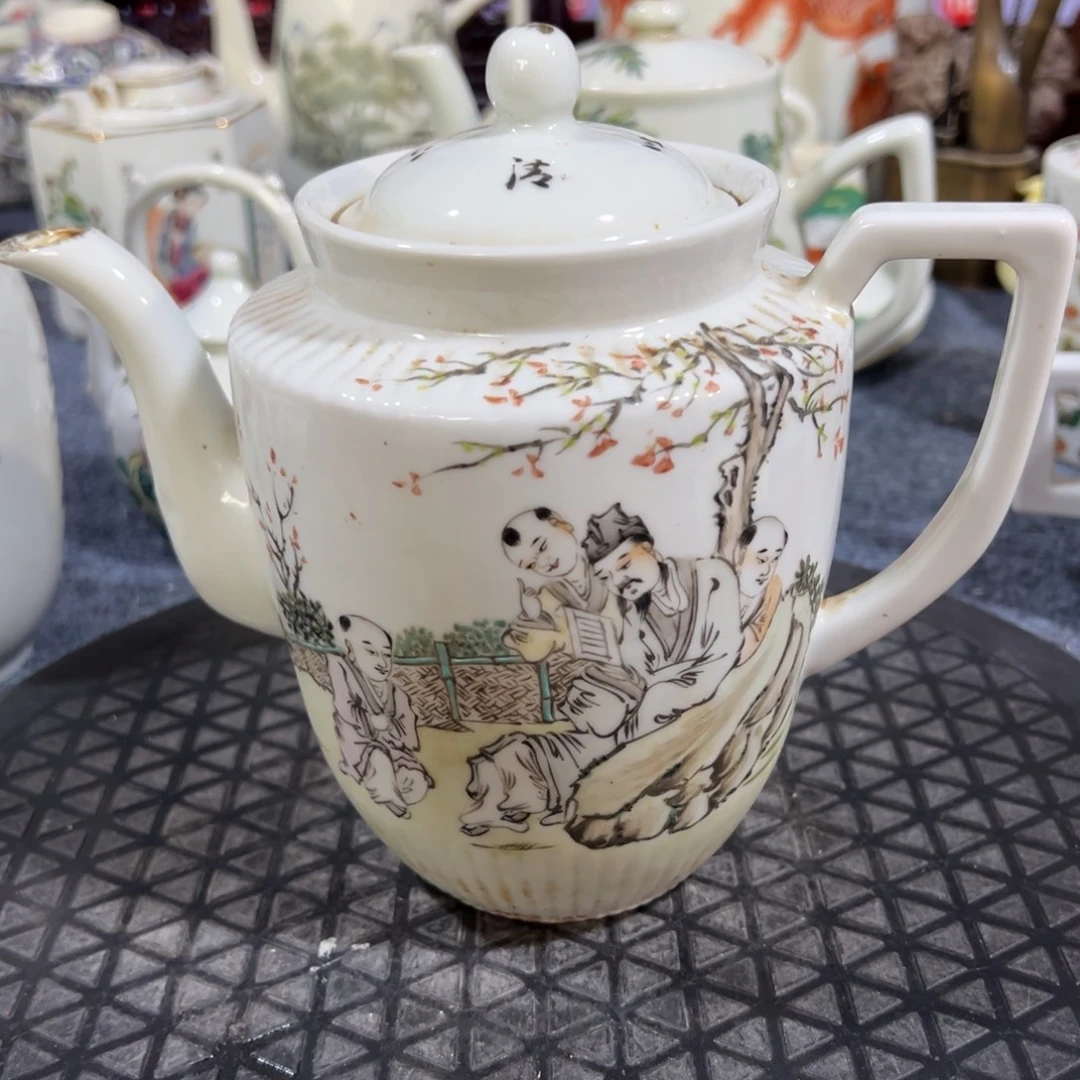 陶瓷人物茶壶！！！！！！