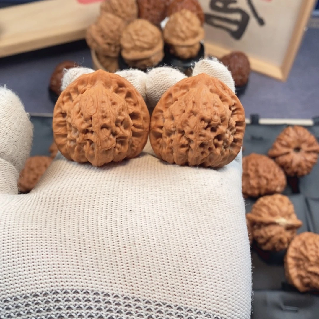 文玩核桃把件走色漂亮系列40尺挂月峰佛肚F402