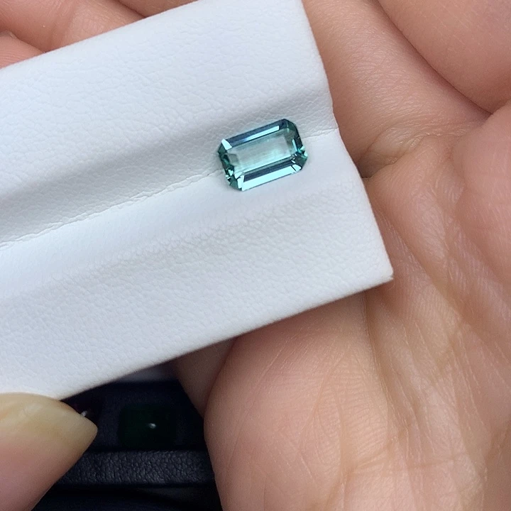 碧玺未镶嵌裸石1.16ct薄荷绿碧玺