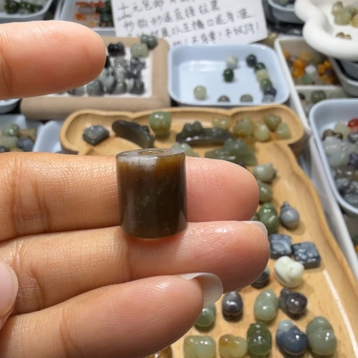 安***生和田玉未镶嵌珠宝奇石