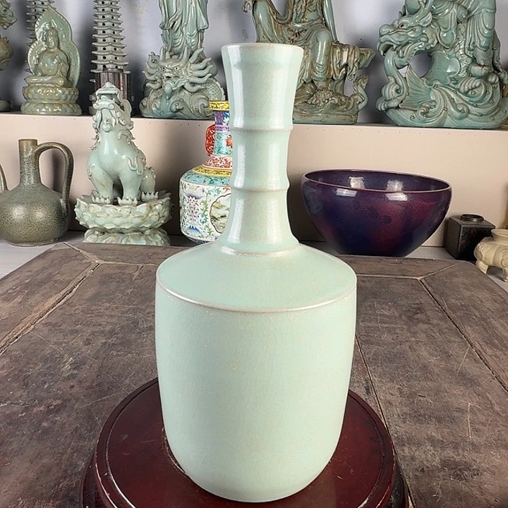 汝窑竹节瓶品相完美