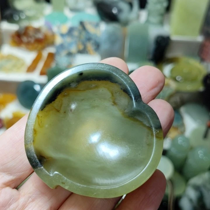 岫玉未镶嵌砚台款式