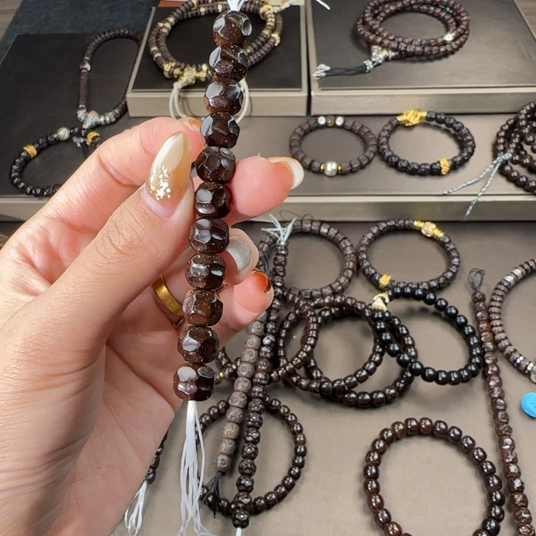 卖***孩椰蒂吊坠1111111111111