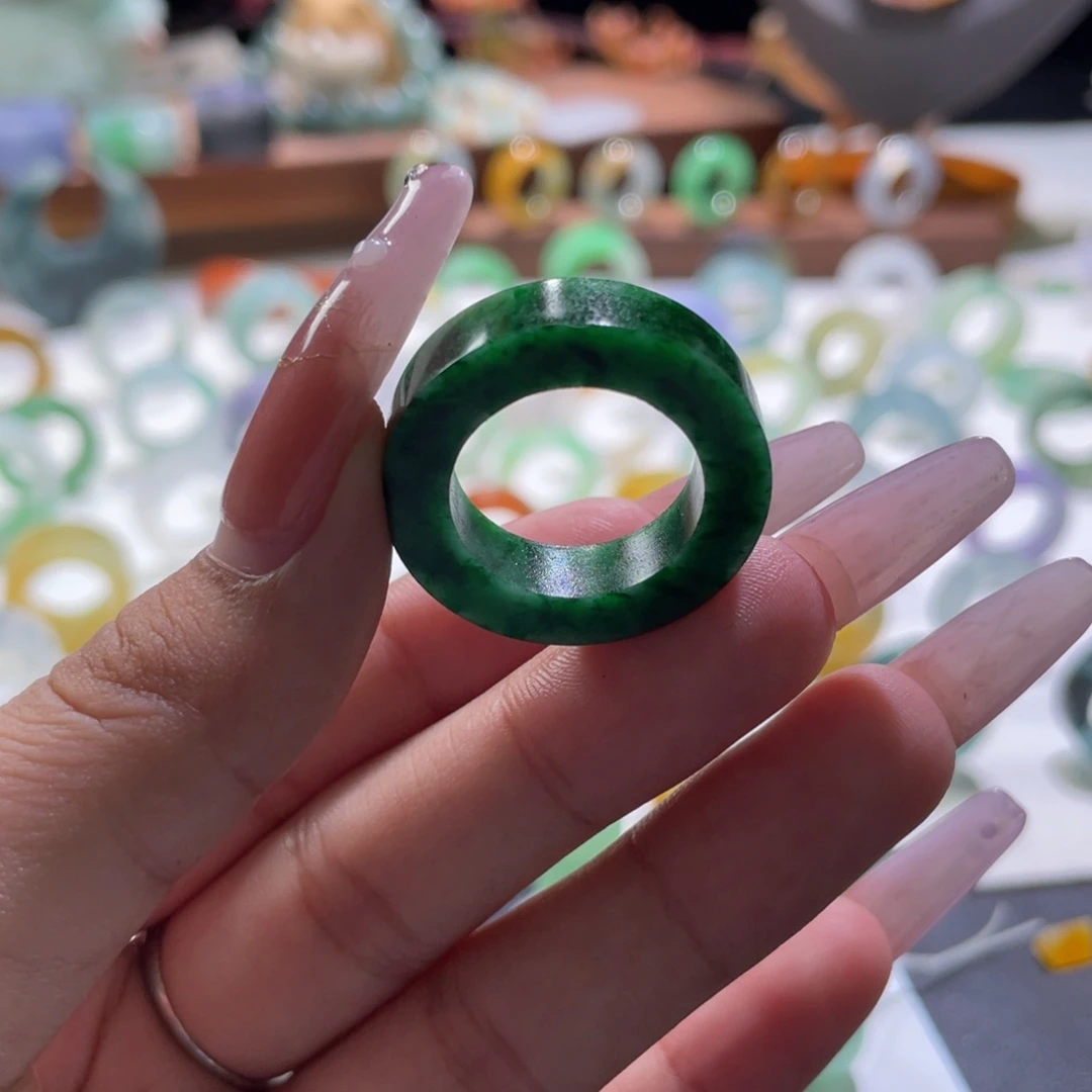 未镶嵌定制翡翠翡翠
