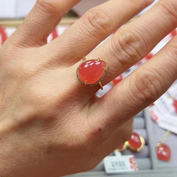 菱锰矿（红纹石）戒指18K金镶嵌