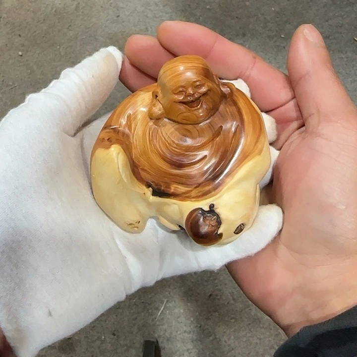 刘***骏柏木（崖柏）全陈化老料把件