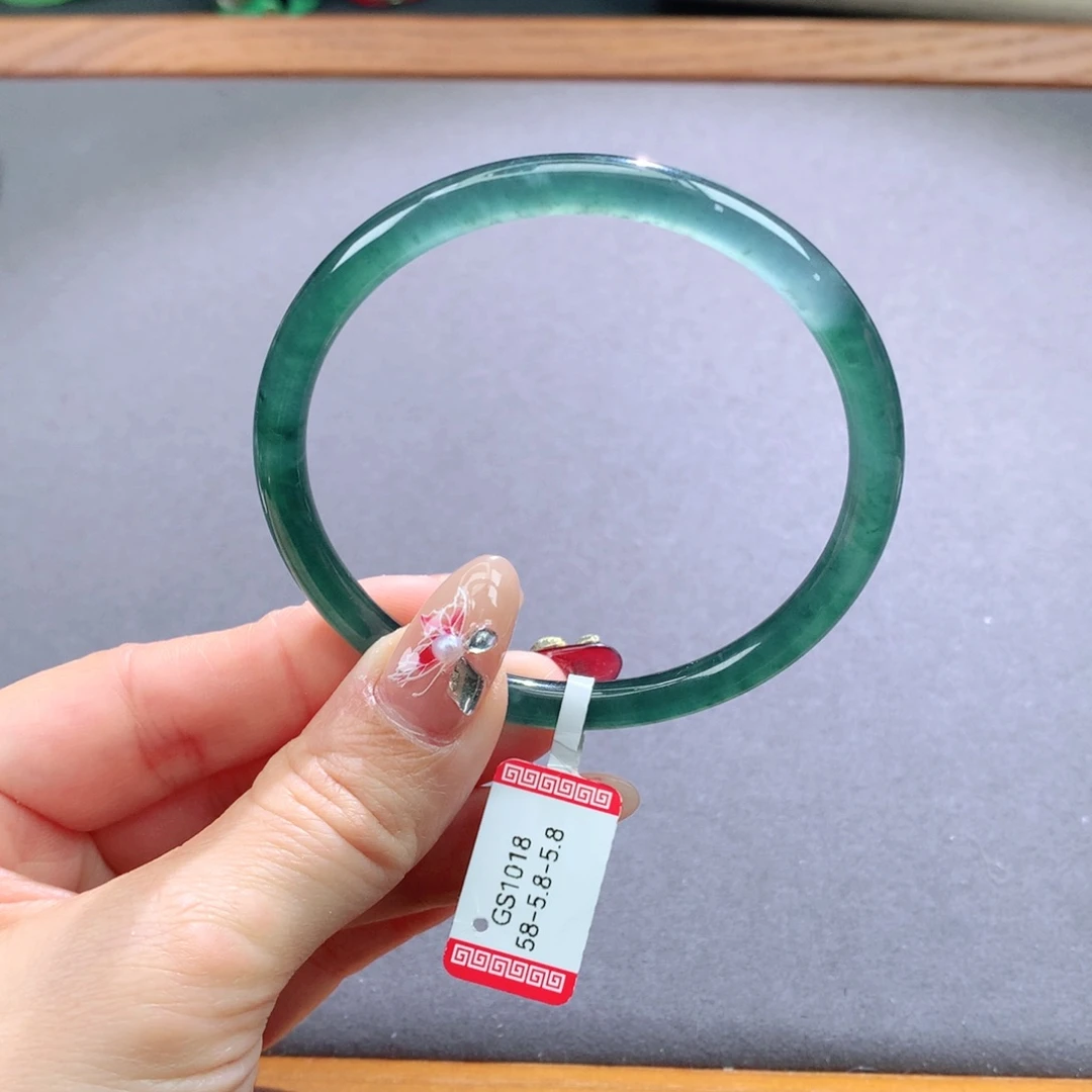 翡翠手镯未镶嵌天然翡翠手镯叮当镯