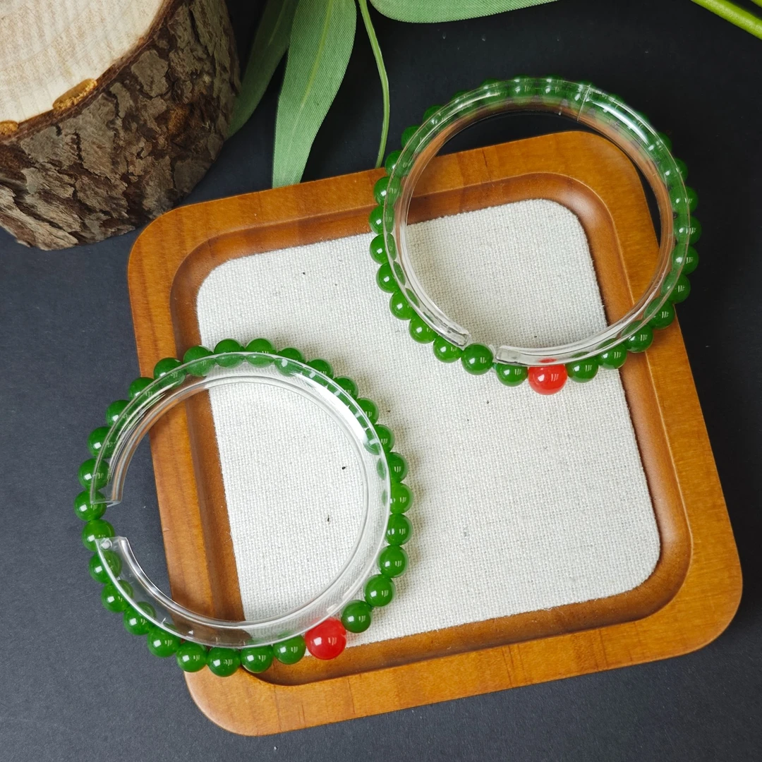 轻奢时尚款碧绿手串-s1259