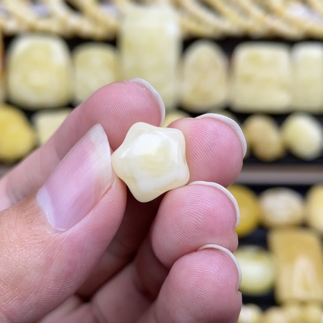 裸石琥珀未镶嵌琥珀蜜蜡