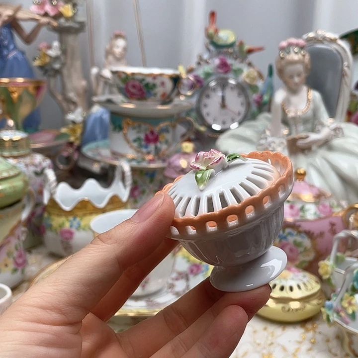 杯碟陶瓷摆件陶瓷