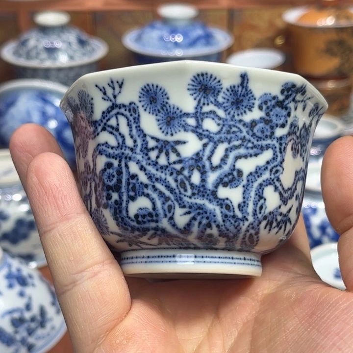 景德镇陶瓷青花炸料八方松竹梅杯