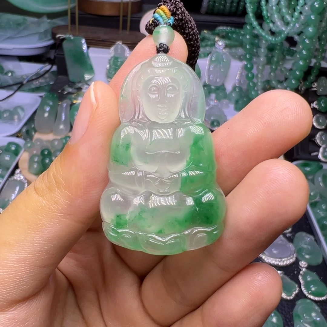石英质玉（非洲翠）未镶嵌颈饰