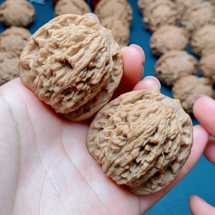 文玩核桃把件麦虎43