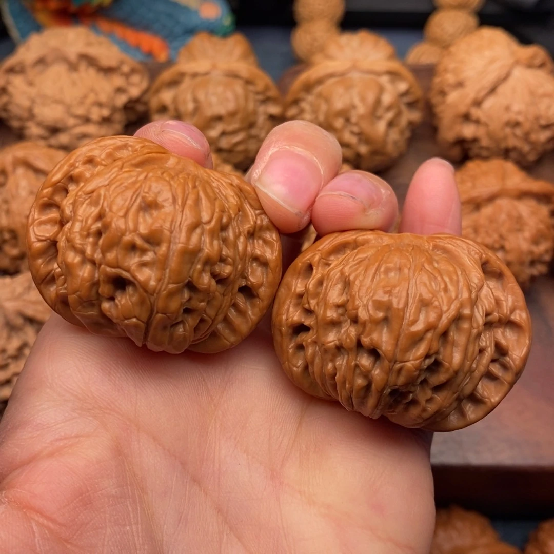 文玩核桃把件42全品，对歪蝴蝶磨