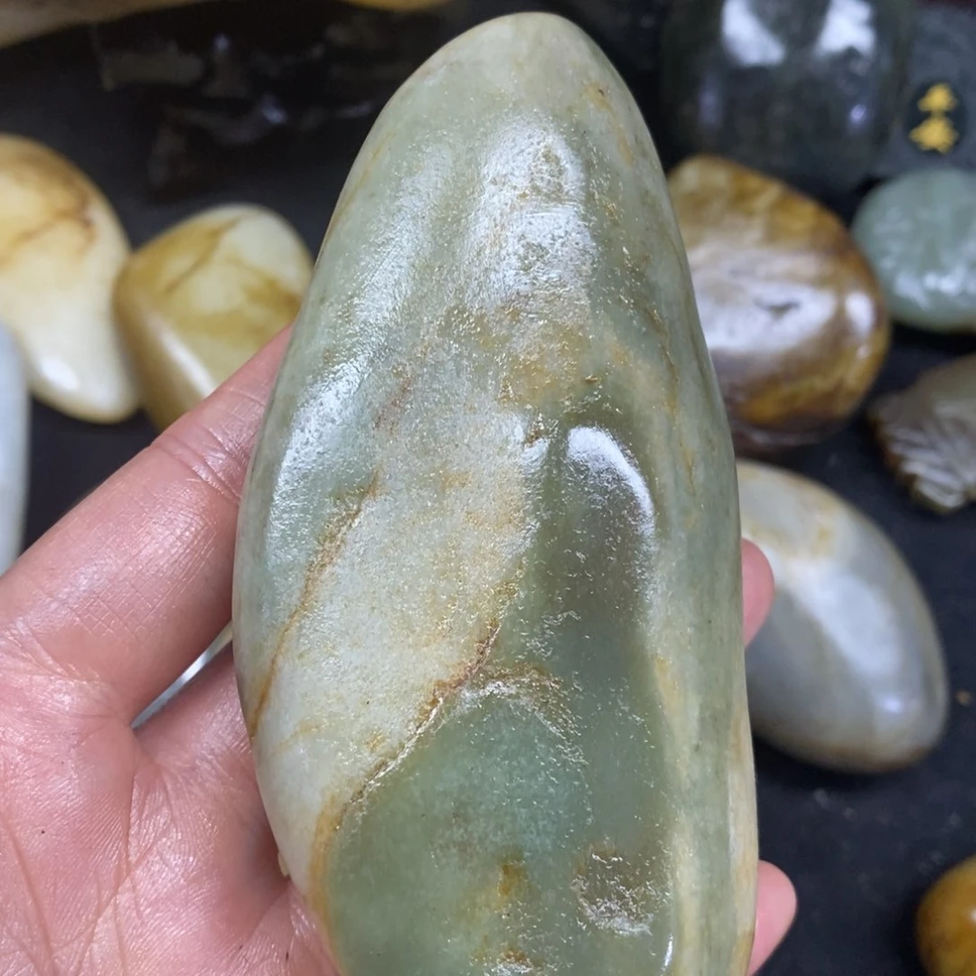 未镶嵌和田玉（糖玉）挂件