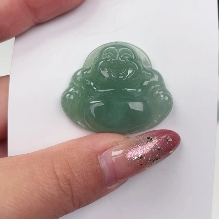 翡翠未镶嵌颈饰佛公