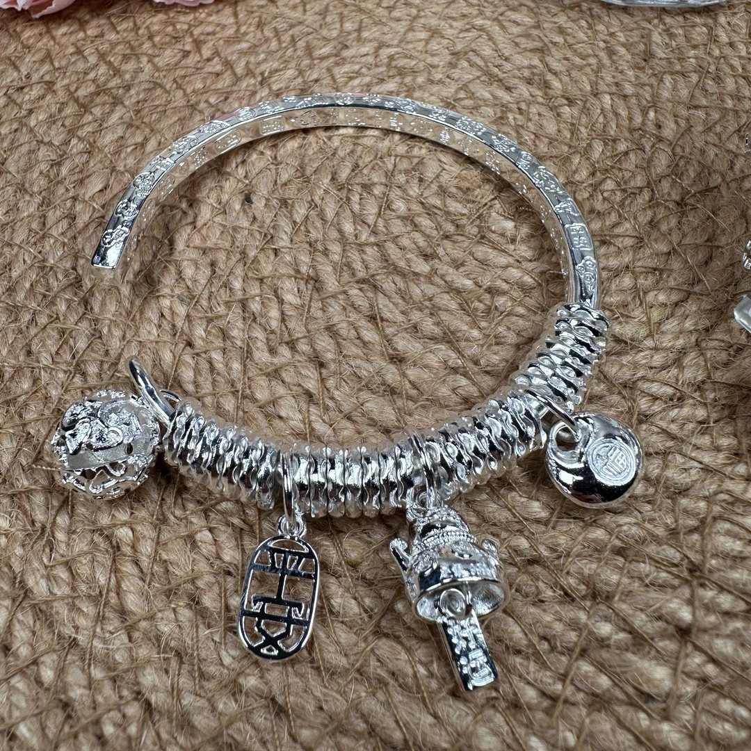 足银手镯 宫铃平安招财猫足银999小胖福开口镯实心气质