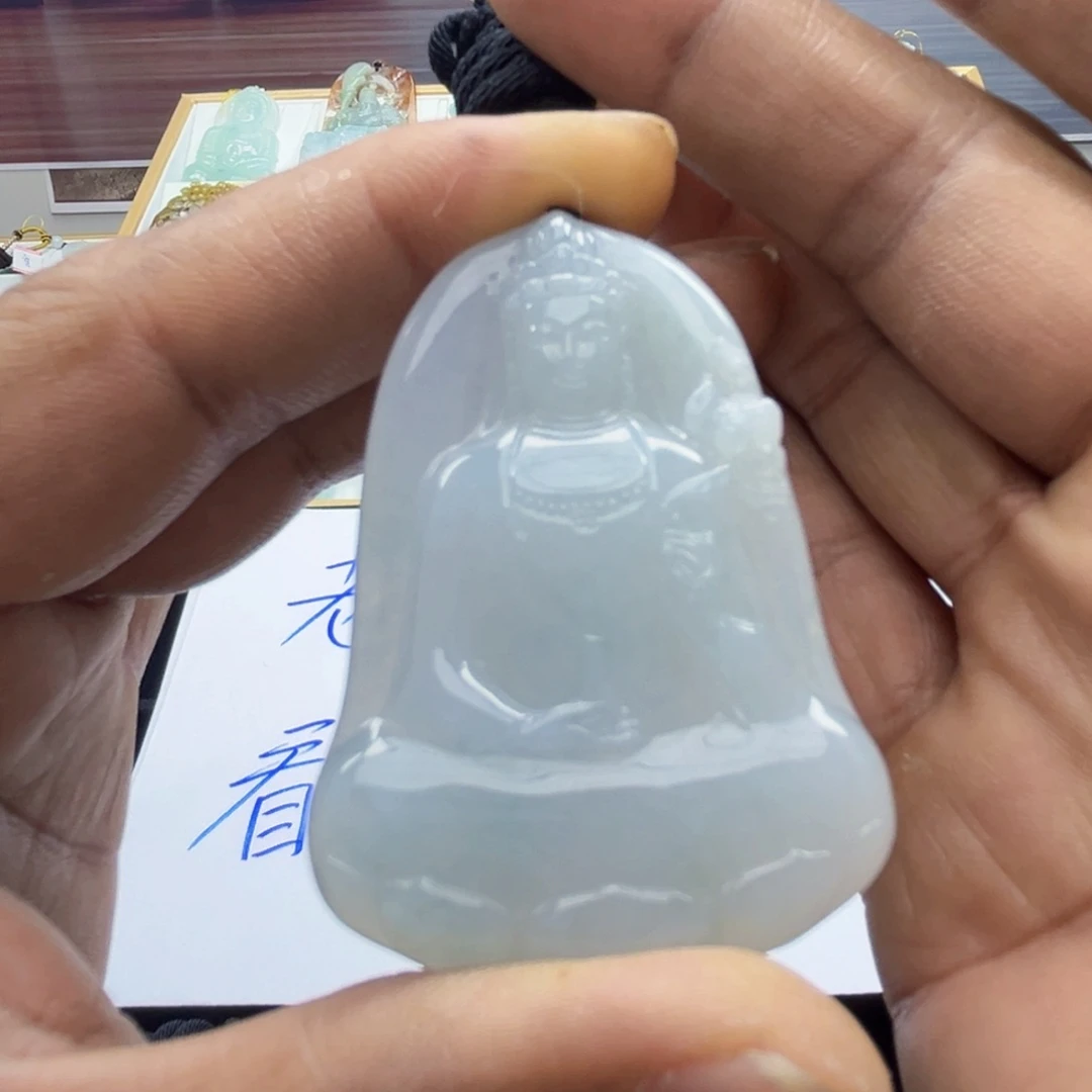 翡翠未镶嵌颈饰中*龙天然