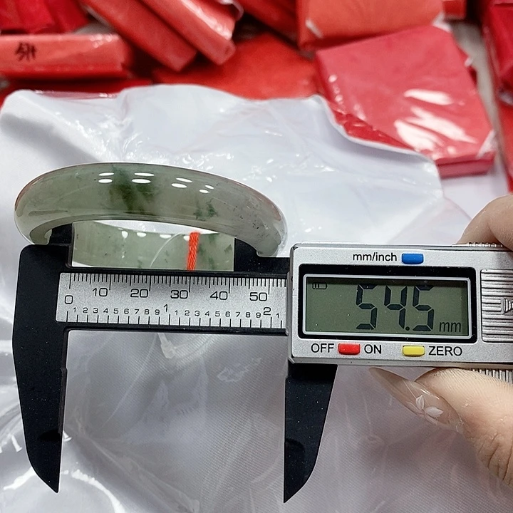 翡翠手镯未镶嵌21