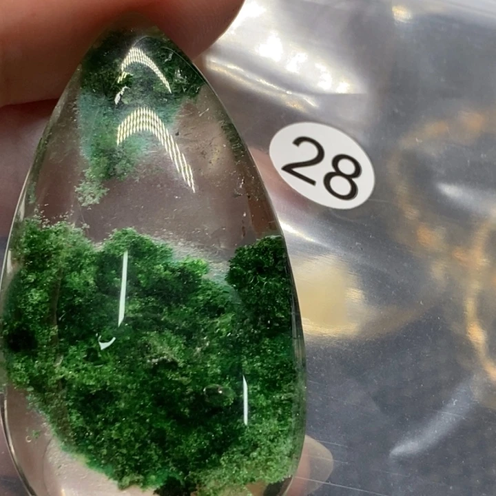 如***…颈饰水晶未镶嵌天然水晶