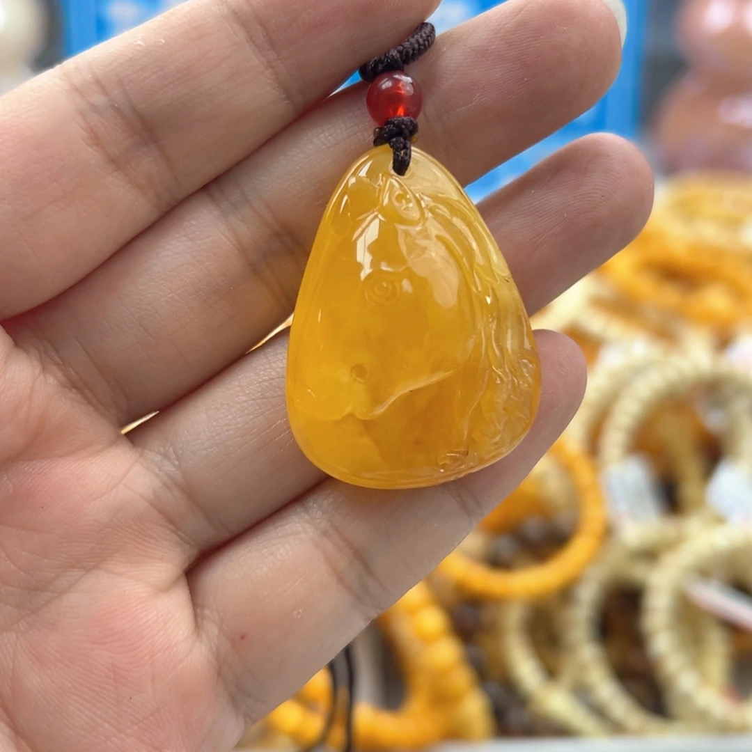 琥珀未镶嵌珠宝奇石