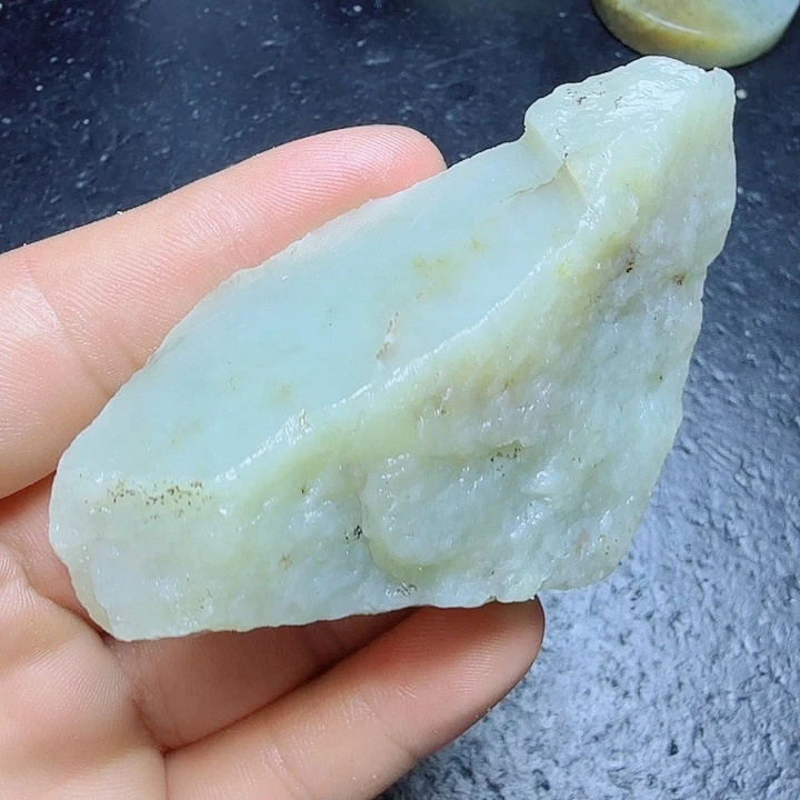 和田玉（糖玉）未镶嵌珠宝奇石