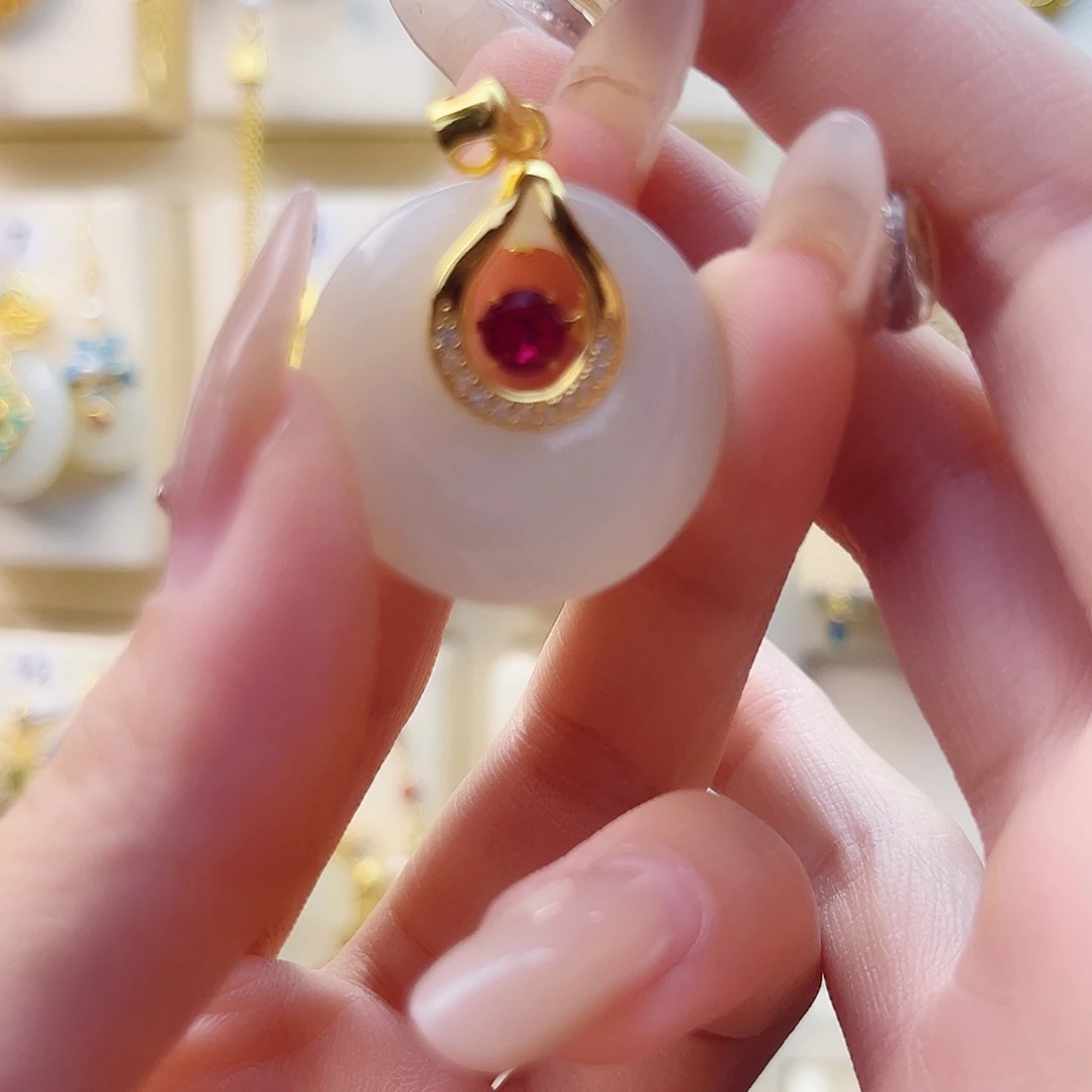 和田玉银S925镀金镶嵌颈饰