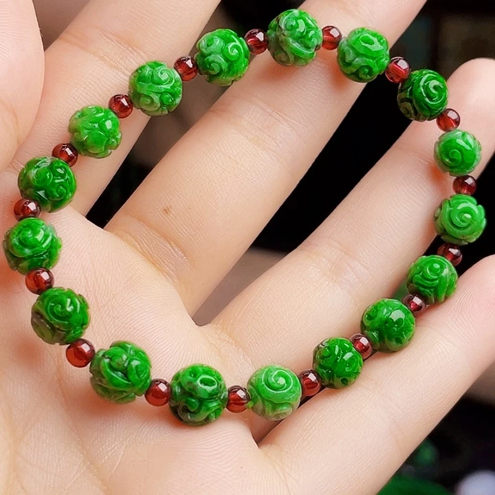 翡翠未镶嵌颈饰多样性