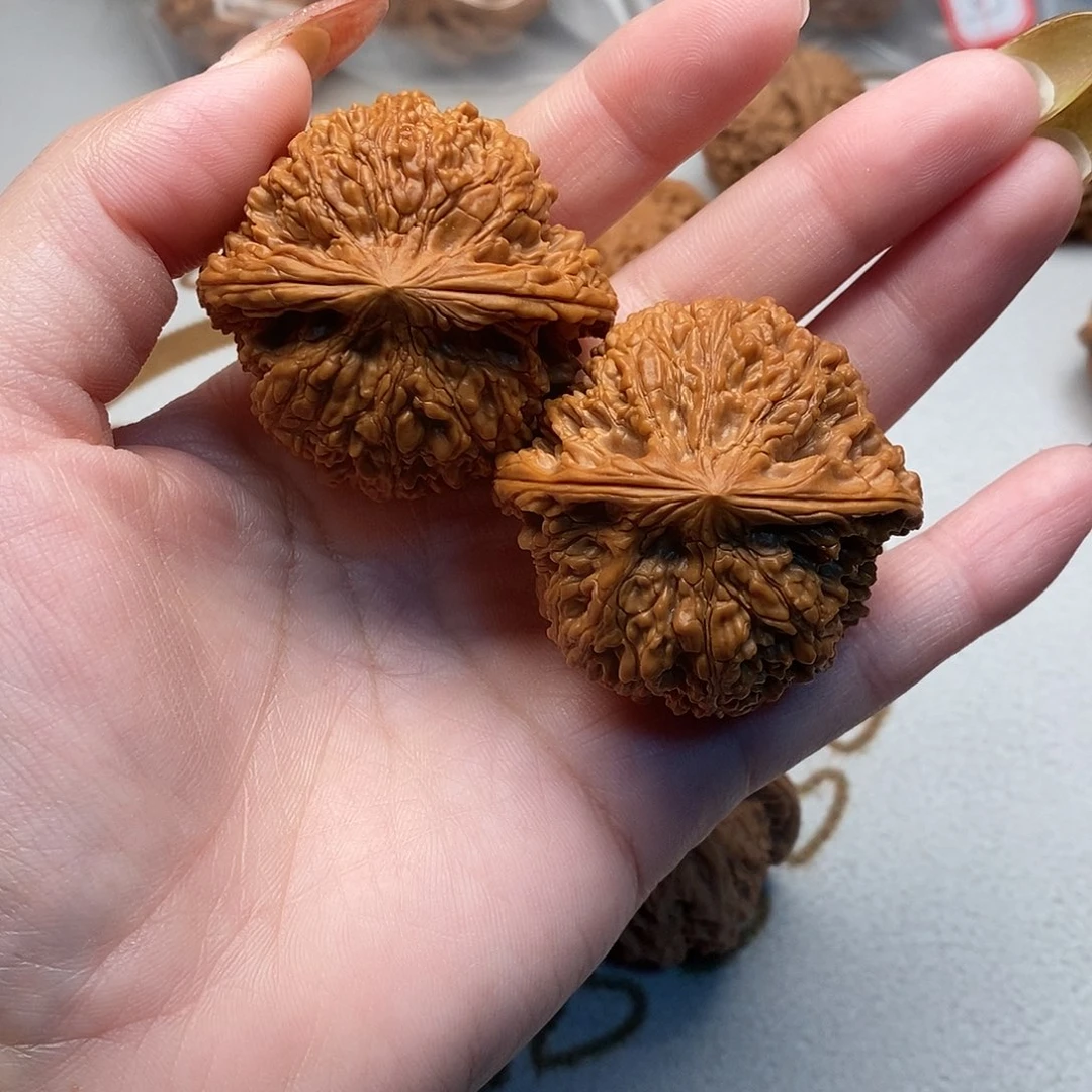 把件桃核45尺满天星