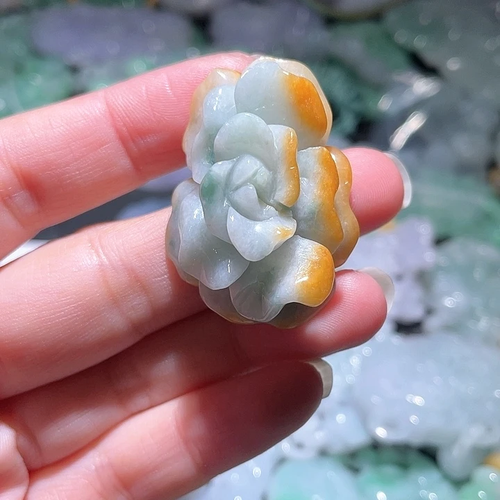 颈饰未镶嵌翡翠天